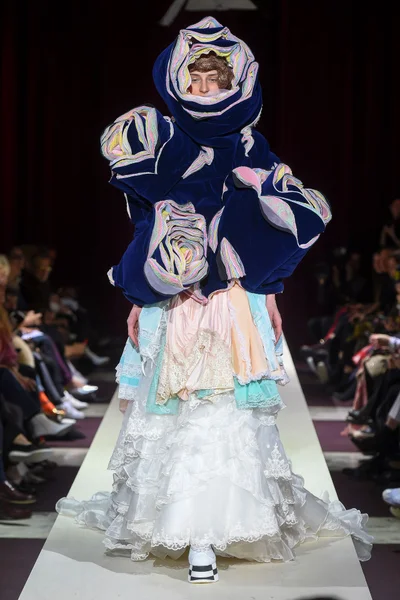Look 14
